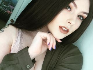 miss_toni webcam girl as a performer. Gallery photo 4.