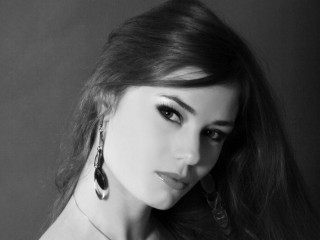 NicolLove webcam girl as a performer. Gallery photo 7.