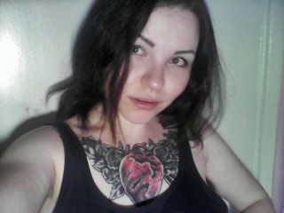 SofiaRed webcam girl as a performer. Gallery photo 4.