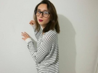 Emilix_Hot