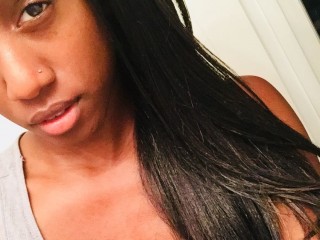 MyaLorraine webcam girl as a performer. Gallery photo 2.