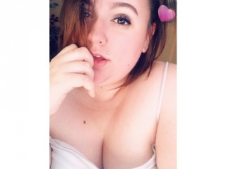 NicoleeStar webcam girl as a performer. Gallery photo 4.