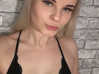 SexyAliceBuzz_