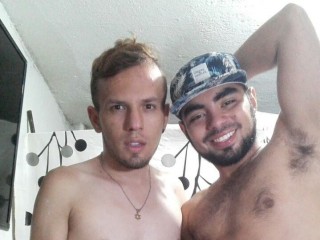 Hotcouplelatinguysxxx
