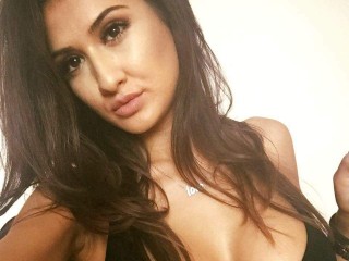 ASHLLEEN webcam girl as a performer. Gallery photo 6.