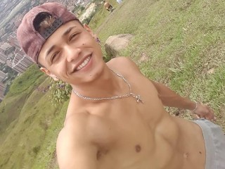 The_little_bruette_228