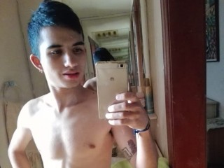Latinskateboy_