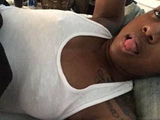 MyaLorraine webcam girl as a performer. Gallery photo 3.