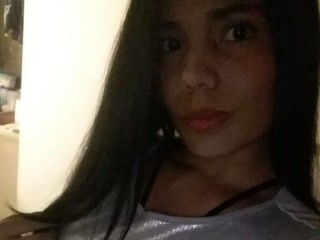 Mia_Colins