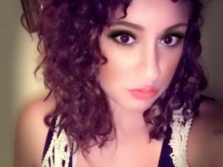 RosalindaJones webcam girl as a performer. Gallery photo 2.