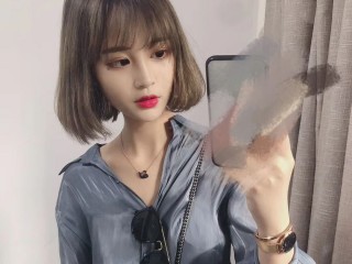 Vivi_170model_artists