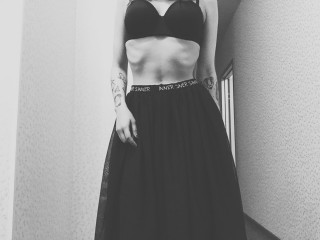 Nikki_Shine