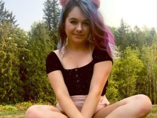 ellie_raexo webcam girl as a performer. Gallery photo 3.