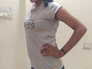 prettyshalu webcam girl as a performer. Gallery photo 4.