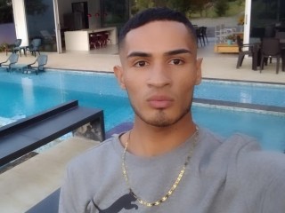 ARONSEXYGUY