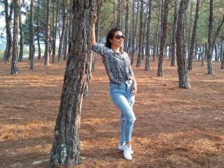 isabeliita_89 webcam girl as a performer. Gallery photo 2.