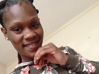 CreamBuster webcam girl as a performer. Gallery photo 1.