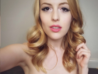 emilia_song webcam girl as a performer. Gallery photo 4.