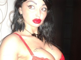 Sexy_Boobs_and_Lips