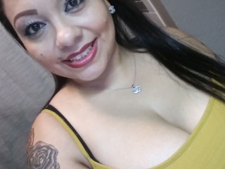 Savanah6985 webcam girl as a performer. Gallery photo 1.