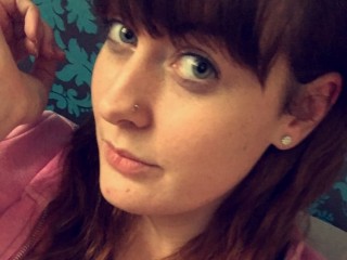 BustyQueenLou webcam girl as a performer. Gallery photo 1.