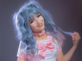 Briebelle webcam girl as a performer. Gallery photo 5.