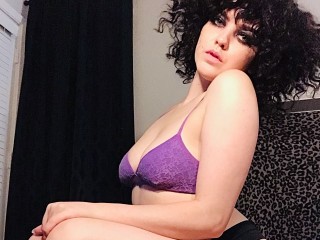 Cleo_Hendrix webcam girl as a performer. Gallery photo 2.