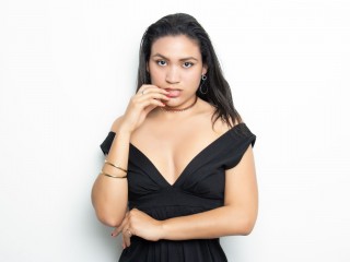 CristalGates webcam girl as a performer. Gallery photo 2.