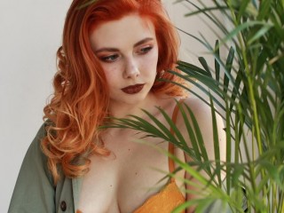 MilfyVelvet webcam girl as a performer. Gallery photo 3.
