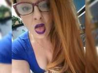 Supersquirtz webcam girl as a performer. Gallery photo 7.