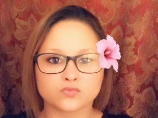 Lyricstar webcam girl as a performer. Gallery photo 2.