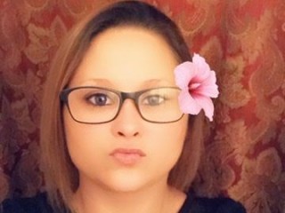 Lyricstar webcam girl as a performer. Gallery photo 3.