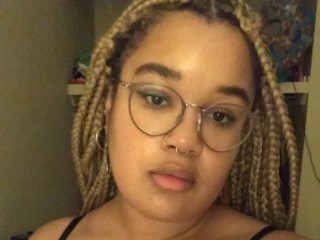 princessbella999 webcam girl as a performer. Gallery photo 3.