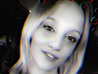 LillianFlourish webcam girl as a performer. Gallery photo 2.