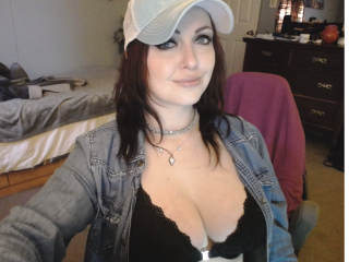 DaisyDestin webcam girl as a performer. Gallery photo 8.