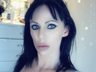 SageDuchess webcam girl as a performer. Gallery photo 1.