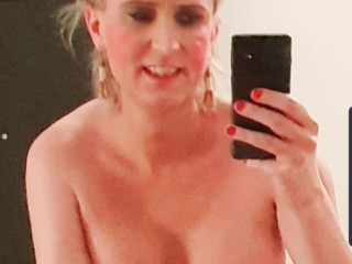 Lovely_Jen webcam girl as a performer. Gallery photo 1.