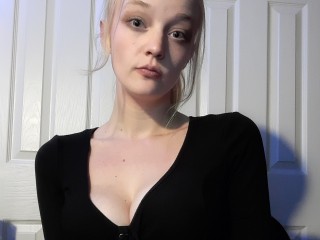 QueenLaw2020 webcam girl as a performer. Gallery photo 7.