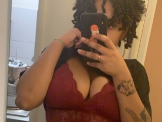 Krustyante webcam girl as a performer. Gallery photo 3.