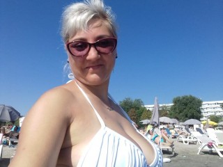 OLIVVE webcam girl as a performer. Gallery photo 1.
