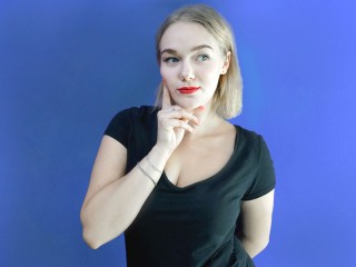 KaliSpark webcam girl as a performer. Gallery photo 5.