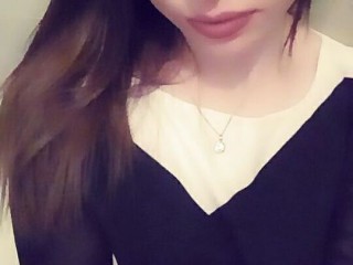 SweetyPie2020 webcam girl as a performer. Gallery photo 1.