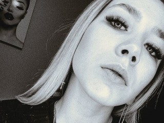 Passionate_Lydia