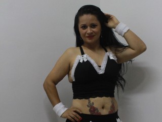 salomekis webcam girl as a performer. Gallery photo 2.