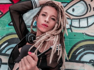 RastaPrincess webcam girl as a performer. Gallery photo 2.