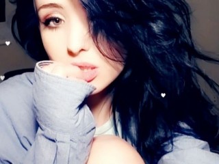 EllieJayy