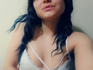 AriaRaee webcam girl as a performer. Gallery photo 1.