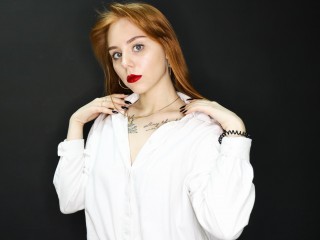 MirandaLovelyNice webcam girl as a performer. Gallery photo 2.