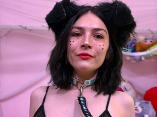 bloopuppy webcam girl as a performer. Gallery photo 4.