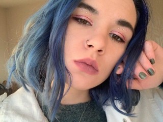 melanie_ride webcam girl as a performer. Gallery photo 1.